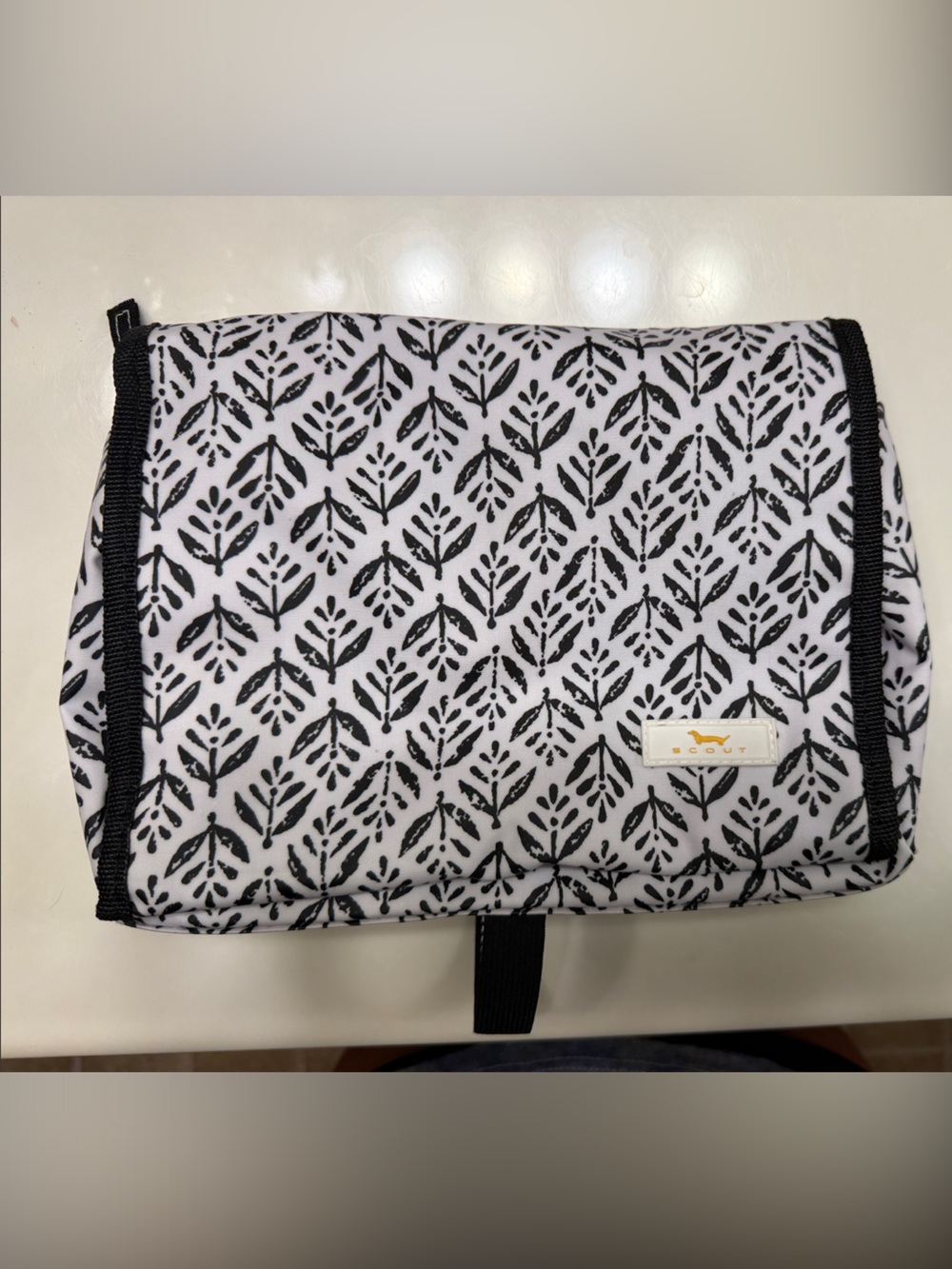 Scout BEAUTY GORDITO HANGING TOILETRY BAG